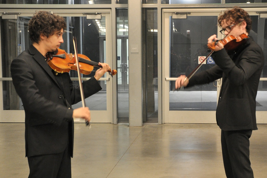 Etienne Gara & Anton Yelchin during the shooting of Brothers 